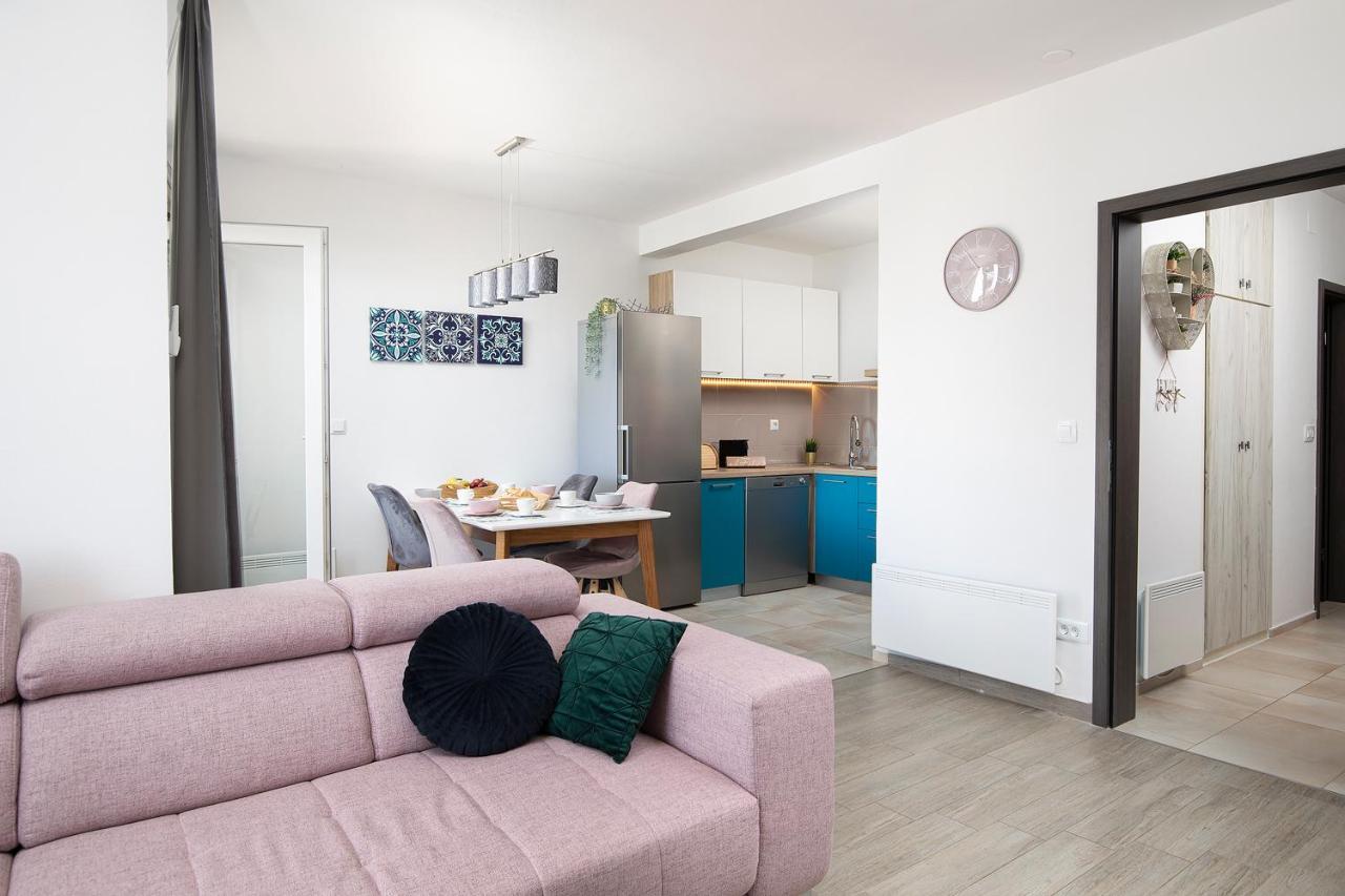 Stylish City Stay With Balcony & Free Parking PUY Eksteriør bilde