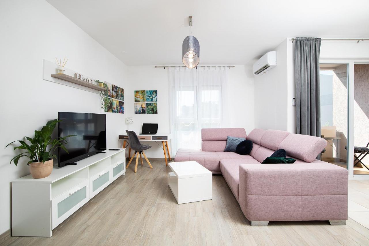 Stylish City Stay With Balcony & Free Parking PUY Eksteriør bilde